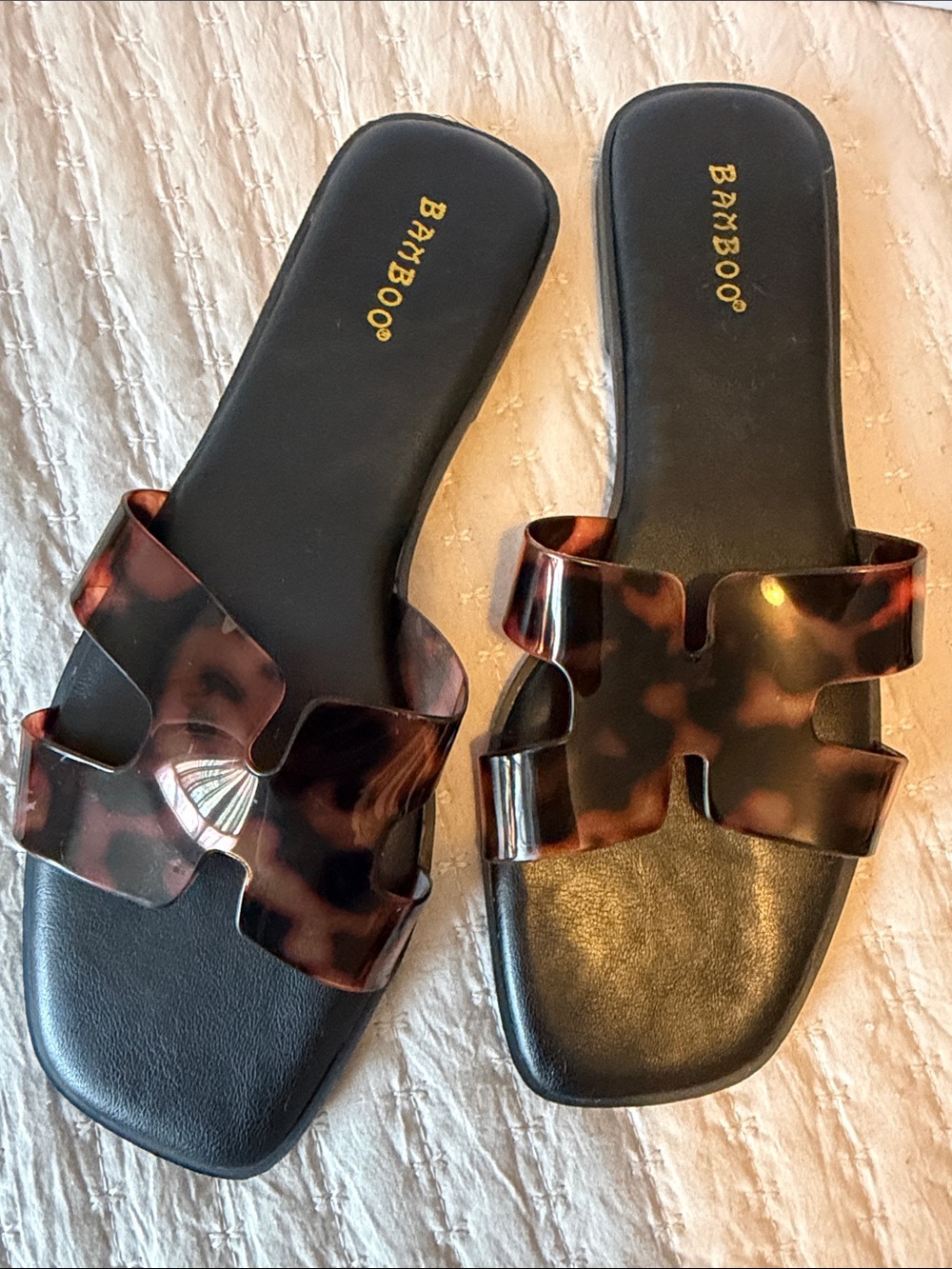 BAMBOO Tortoiseshell Slide NWOT Sandals with Black Footbed 9 ❤️